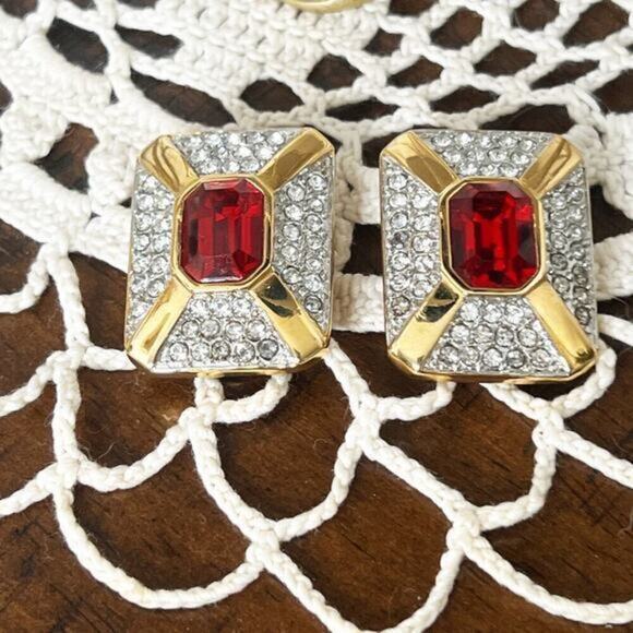 Alexis Kirk Vintage‎ Clip On Earrings Signed Rhinestones Red Stone Gold - Picture 2 of 7